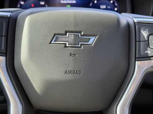 Used 2023 Chevrolet Suburban Z71 w/ Z71 Off-Road Package image 19