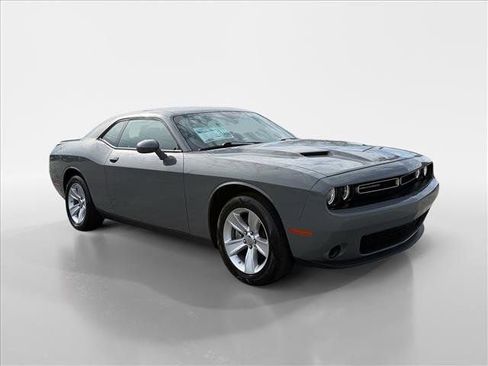 Used 2023 Dodge Challenger SXT RWD image 8