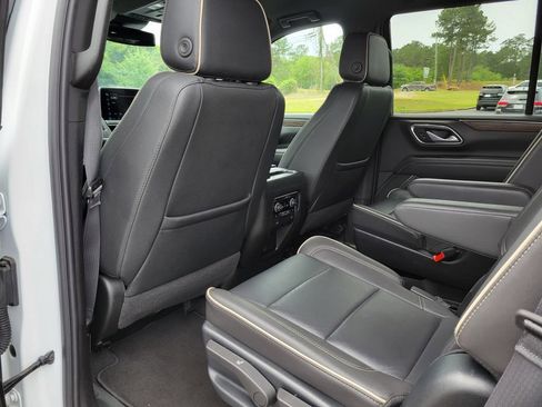 Used 2024 Chevrolet Tahoe Premier RWD image 14