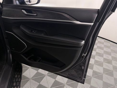 Used 2021 Jeep Grand Cherokee L Limited RWD image 33