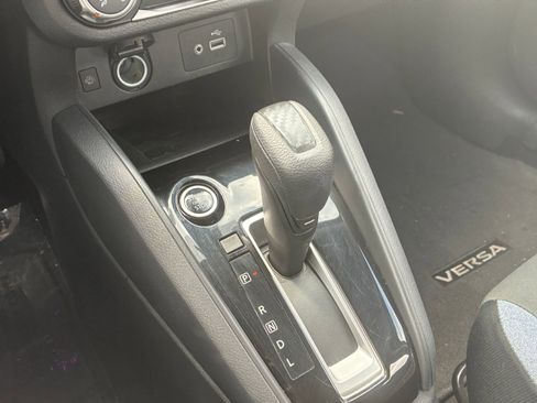 Used 2025 Nissan Versa SV FWD image 36