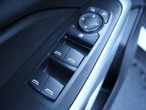 Certified 2025 Chevrolet Trax LS w/ LS Convenience Package FWD image 8