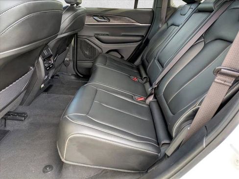 Used 2025 Jeep Grand Cherokee Limited w/ Black Appearance Package image 19