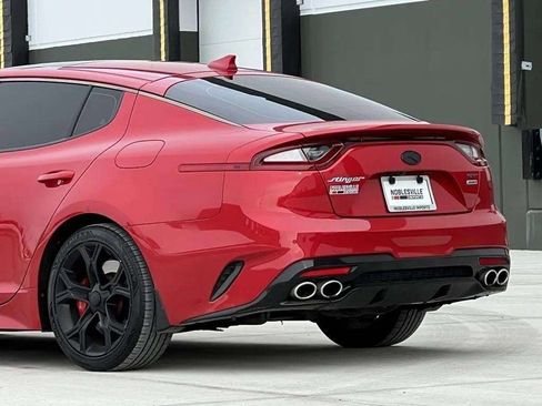 Used 2018 Kia Stinger GT2 image 8