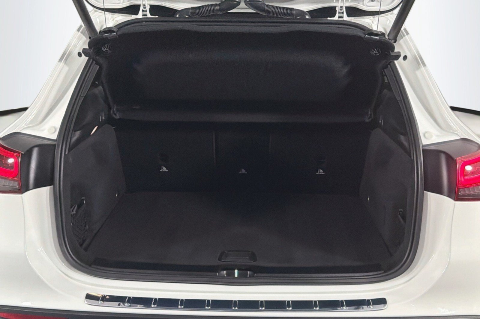 Used 2023 Mercedes-Benz GLA 250 4MATIC image 24
