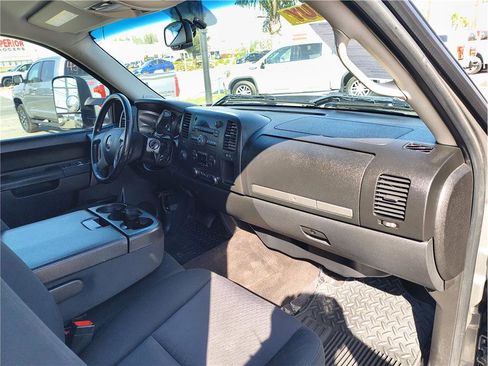 Used 2013 GMC Sierra 2500 SLE w/ SLE Preferred Package image 14