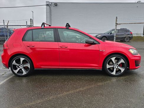 Used 2015 Volkswagen Golf image 9