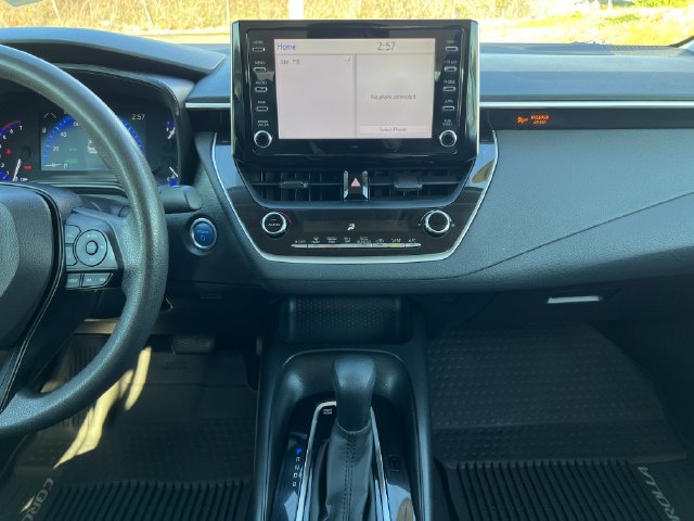 Used 2020 Toyota Corolla LE FWD image 19