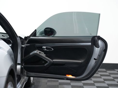 Used 2019 Porsche 911 Carrera 4S image 25