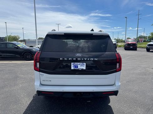 Certified 2025 Ford Expedition Active AWD/4WD image 6