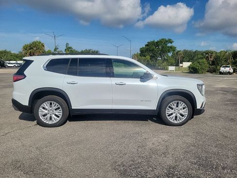 New 2026 GMC Acadia Elevation w/ Elevation Premium Package FWD image 4