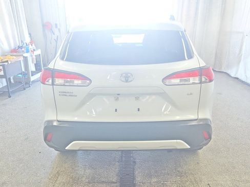 Used 2024 Toyota Corolla Cross LE FWD image 7