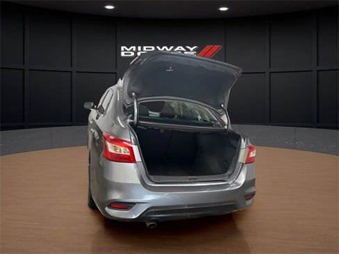 Used 2019 Nissan Sentra SR image 7