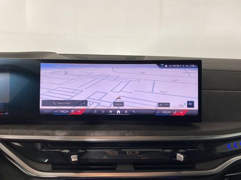 Used 2026 BMW X5 xDrive40i image 14