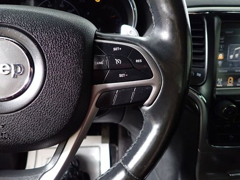 Used 2017 Jeep Grand Cherokee Altitude AWD/4WD image 29