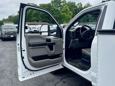 Used 2018 Ford F350 XL w/ Power Equipment Group RWD image 12