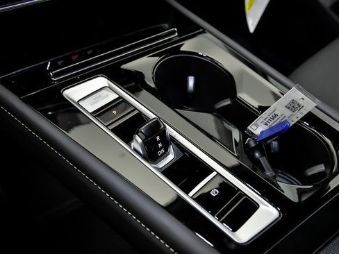 New 2026 Volkswagen Atlas Cross Sport SE image 15