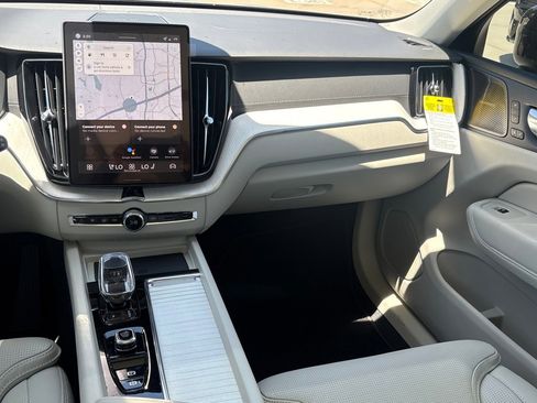 New 2026 Volvo XC60 B5 Ultra w/ Protection Package Premier image 11