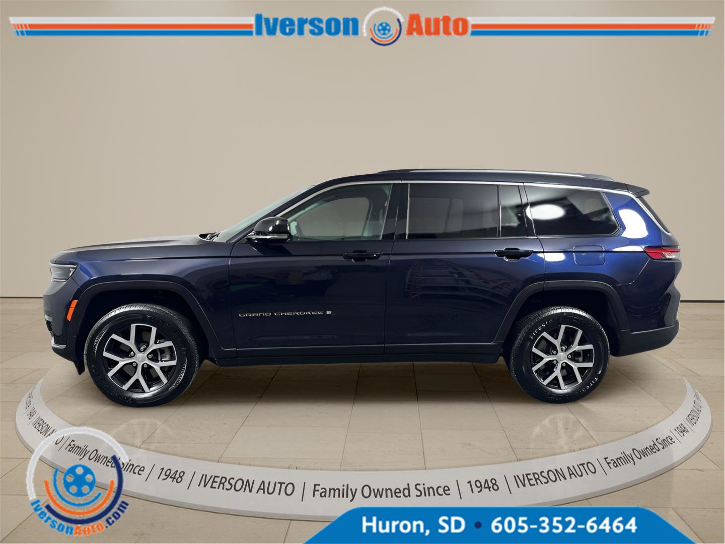 Used 2023 Jeep Grand Cherokee L Limited AWD/4WD image 7
