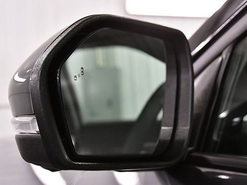 New 2026 Ford Explorer ST-Line w/ ST-Line Street Pack image 13