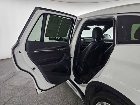 Used 2016 BMW X1 xDrive28i image 15