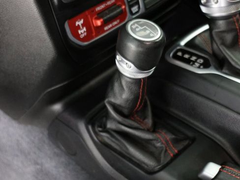 Used 2021 Jeep Wrangler Unlimited Rubicon AWD/4WD image 16