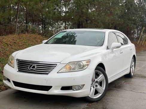 Used 2010 Lexus LS 460 L w/ Luxury Pkg image 2