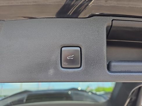 Used 2024 Ford Escape ST-Line w/ Tech Pack #1 AWD/4WD image 8