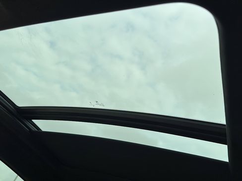 New 2026 BMW X6 xDrive40i w/ Climate Comfort Package image 27