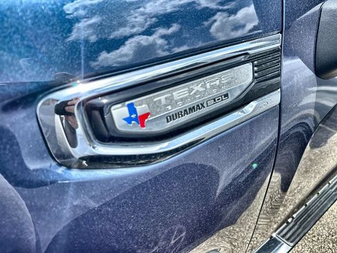 Certified 2022 GMC Sierra 1500 SLT AWD/4WD image 3