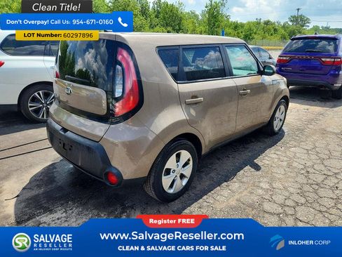 Used 2015 Kia Soul FWD image 4