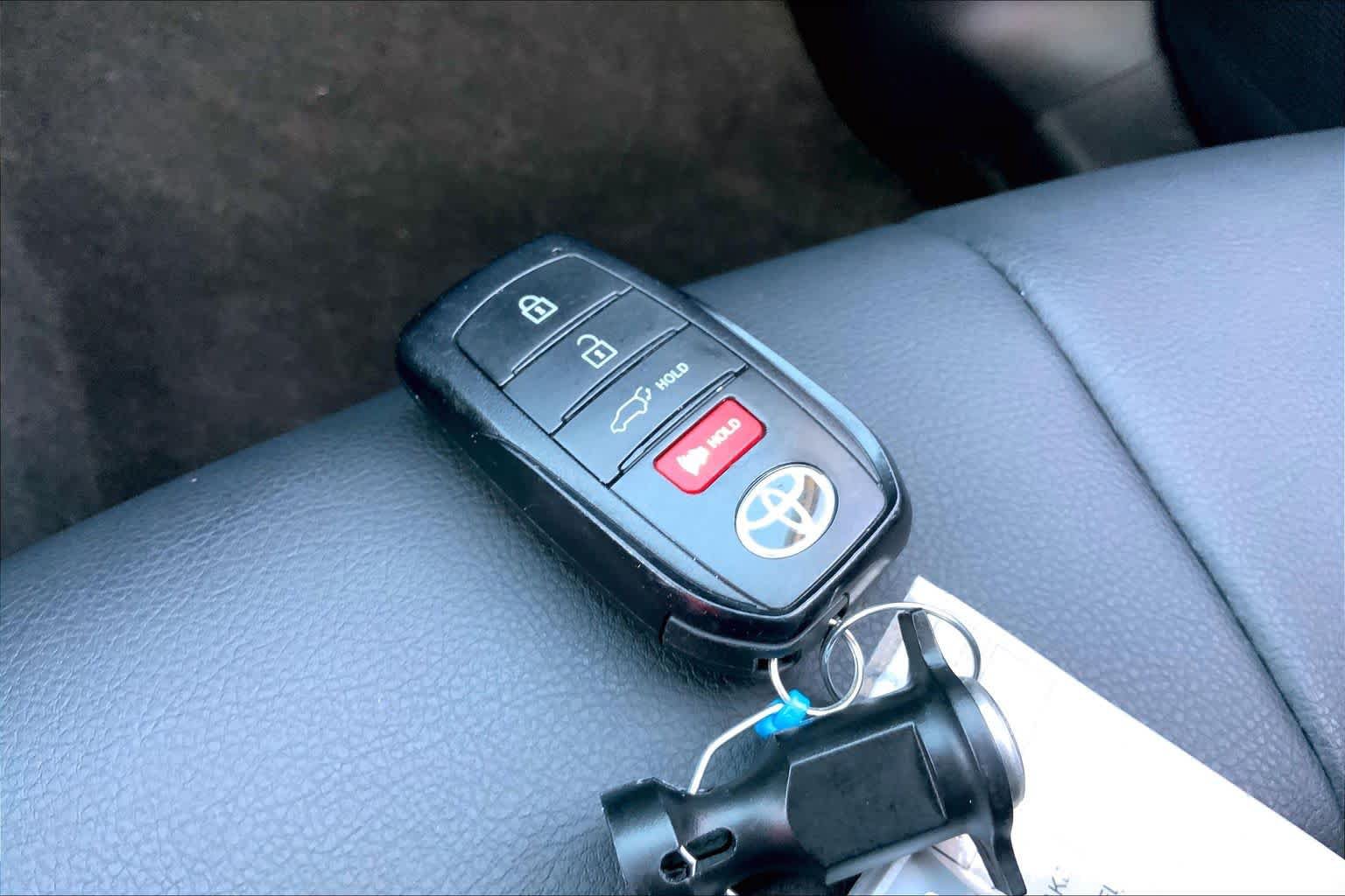 Used 2026 Toyota Highlander XLE AWD/4WD image 15