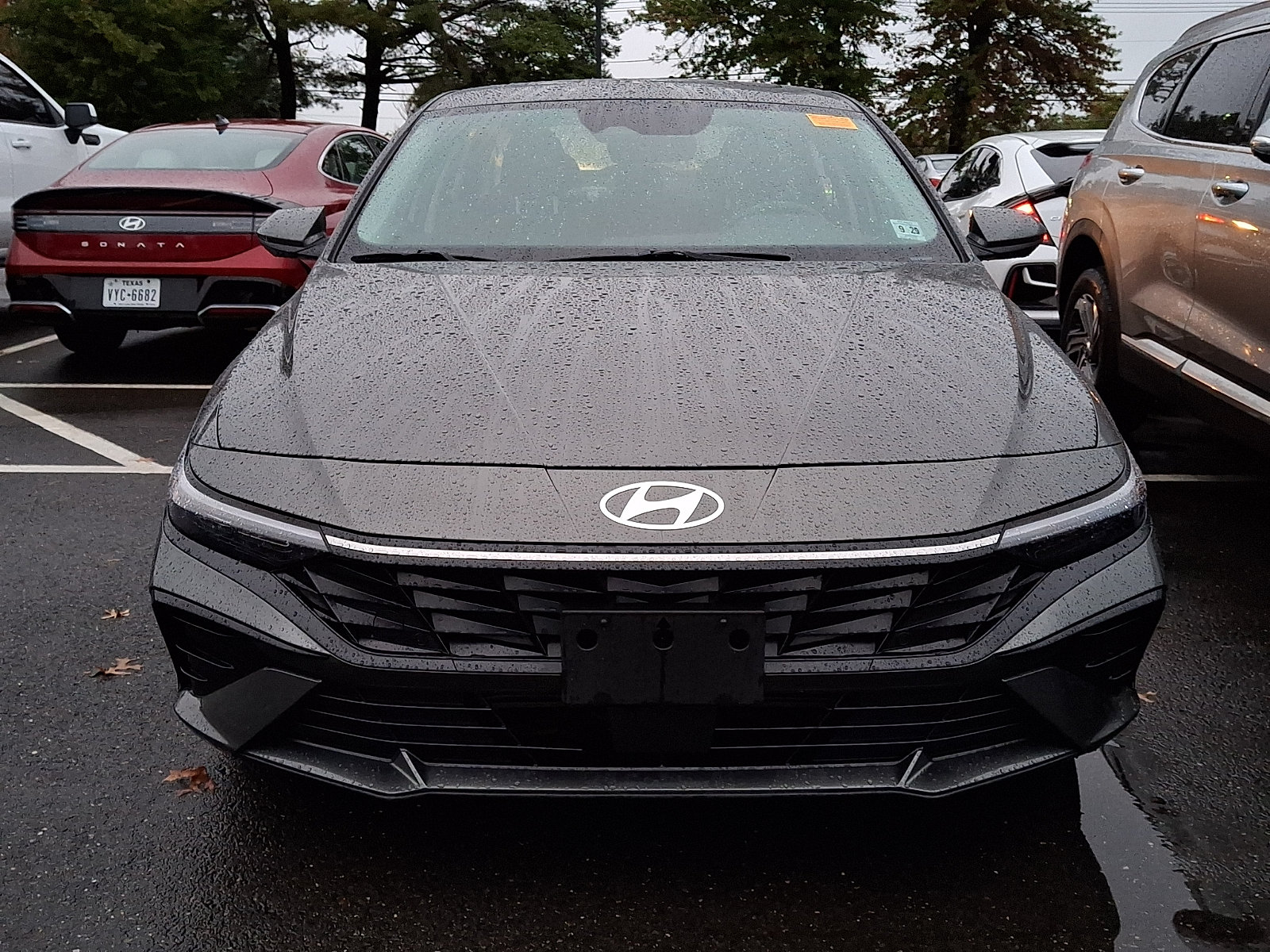 Used 2024 Hyundai Elantra SEL w/ Convenience Package FWD image 4