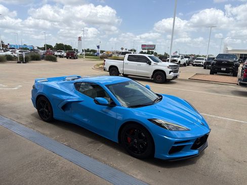 Used 2022 Chevrolet Corvette Stingray Preferred Cpe w/ Z51 Performance Package RWD image 1