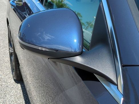 Used 2025 Mercedes-Benz C 300 Sedan image 12