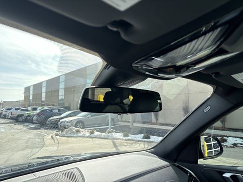 Used 2023 BMW X5 xDrive40i w/ M Sport Package image 27