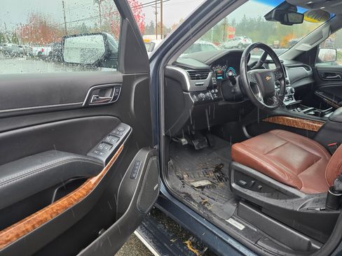 Used 2019 Chevrolet Tahoe Premier w/ Premier Plus Edition image 23