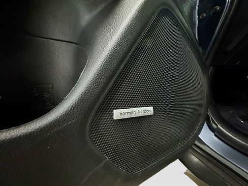 Used 2017 Subaru Outback 2.5i Limited image 23