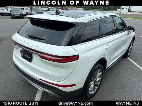 Certified 2022 Lincoln Corsair AWD w/ Premium Package image 8