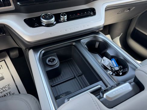 New 2026 Ford Expedition Active AWD/4WD image 20