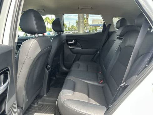 Used 2017 Kia Niro FWD image 25