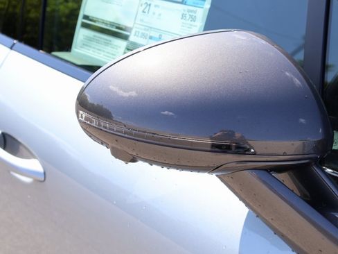 New 2025 Porsche Macan image 16