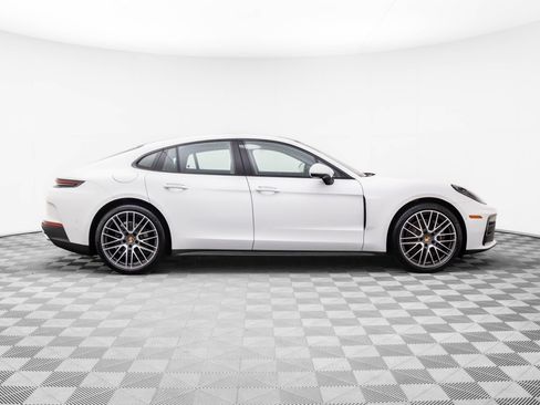 Certified 2025 Porsche Panamera 4 image 7