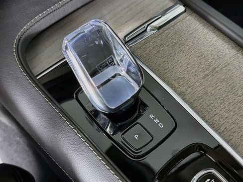 Used 2024 Volvo XC90 T8 Ultimate w/ Protection Package Premier AWD/4WD image 17