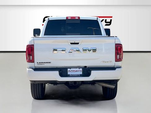 Used 2026 RAM 2500 Laramie AWD/4WD image 6