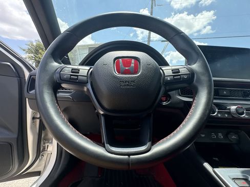 Used 2025 Honda Civic Type R image 13