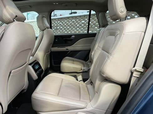 Used 2020 Lincoln Aviator Reserve w/ Equipment Group 201A image 5