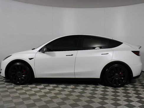 Used 2022 Tesla Model Y Performance AWD/4WD image 46