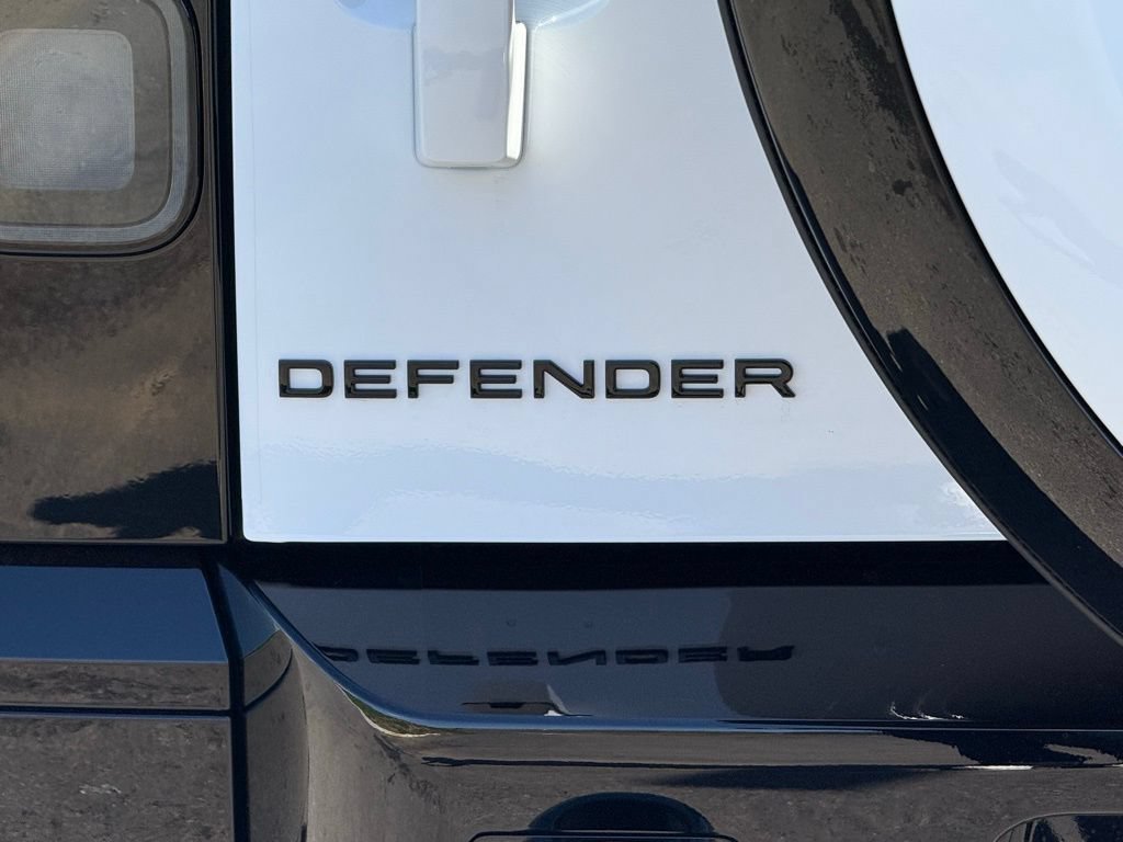 New 2026 Land Rover Defender 130 X-Dynamic SE AWD/4WD image 42
