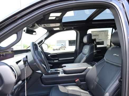 New 2026 Ford Expedition Platinum w/ Stealth Performance Package AWD/4WD image 19